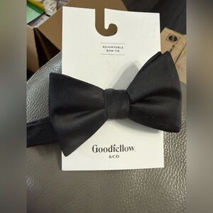 Goodfellow & Co Classic Black Adjustable Bow Tie